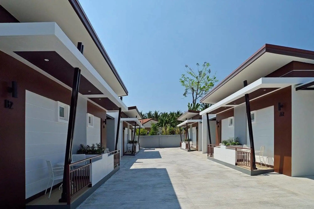 The Rich Resort