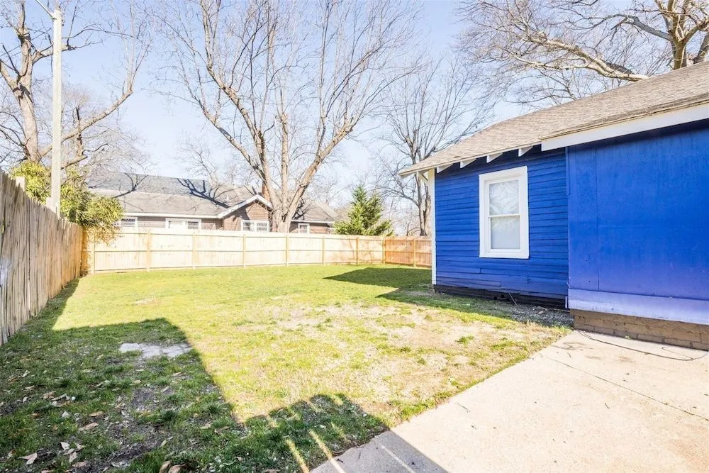 Virginia Ave, 203
