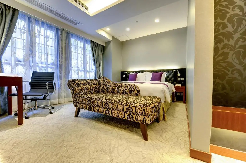 The Bauhinia Hotel - Central
