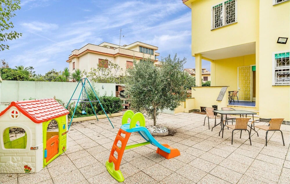 5 Bedroom Amazing Home In Torvaianica