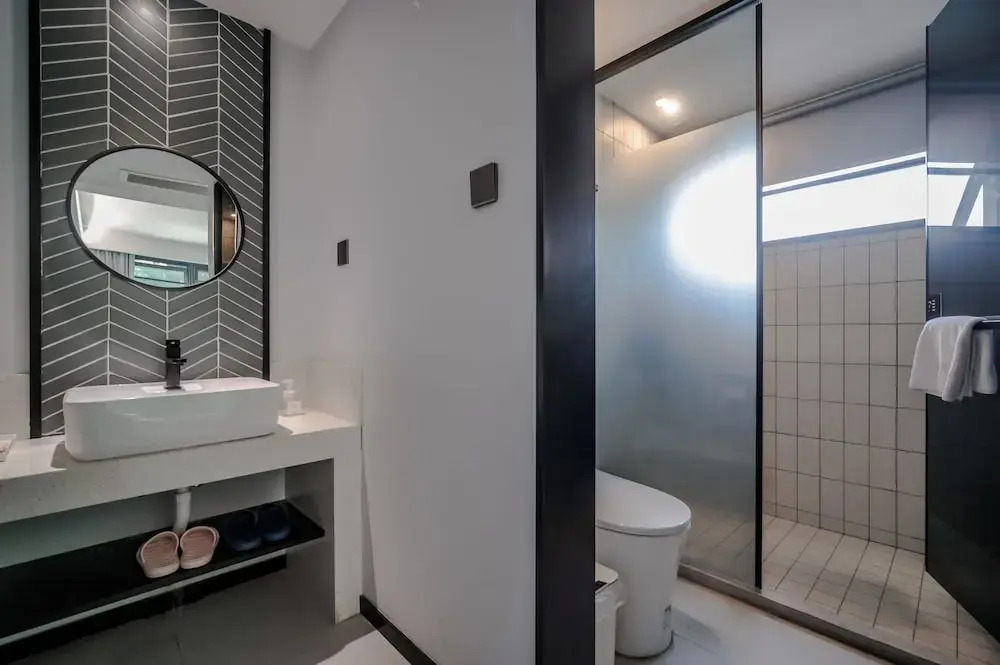 Blooming Lotus Hostel