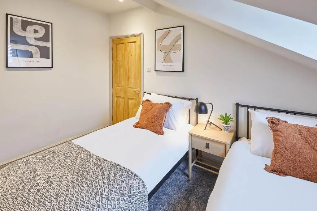 Host & Stay - Clifton House