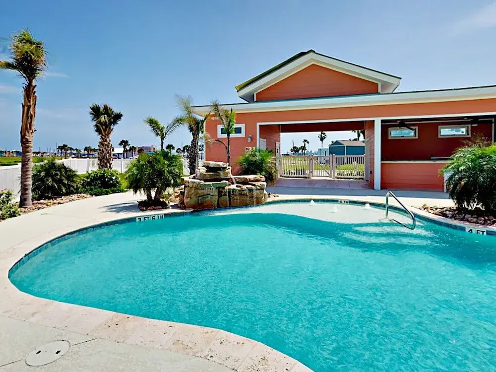 200 Piper Blvd Townhouse Unit C1 - 3 Br townhouse by RedAwning