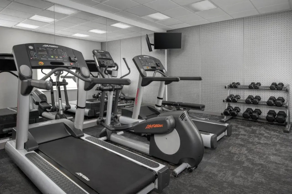 Fairfield Inn & Suites Roanoke Hollins/I-81