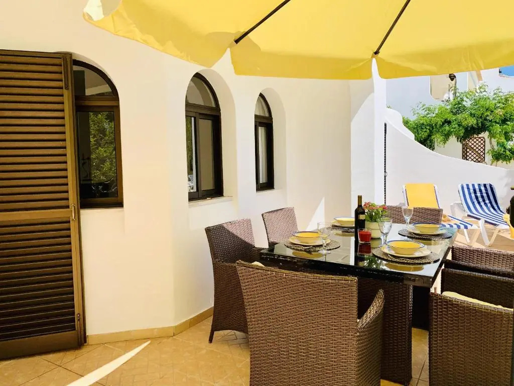 House With 3 Bedrooms in Carvoeiro, With Pool Access, Furnished Garden