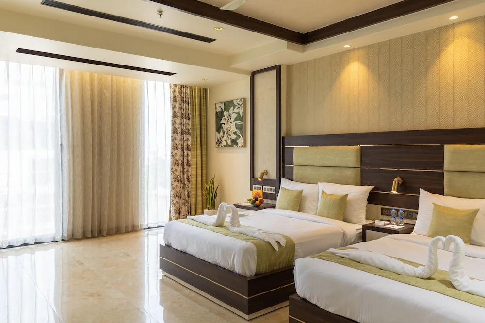 Royal Rawal - Luxury Boutique Hotel