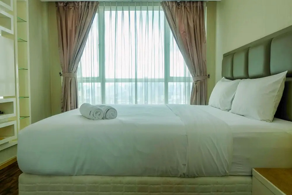 Great Location 1BR Gandaria Heights Apartment