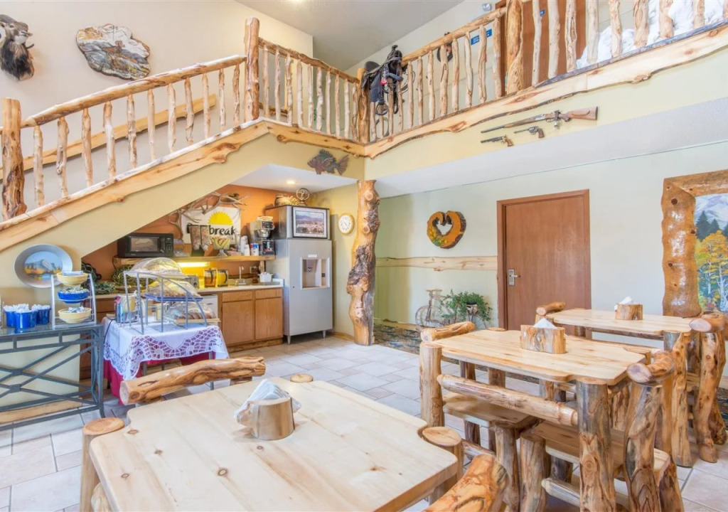 Browns Canyon Inn