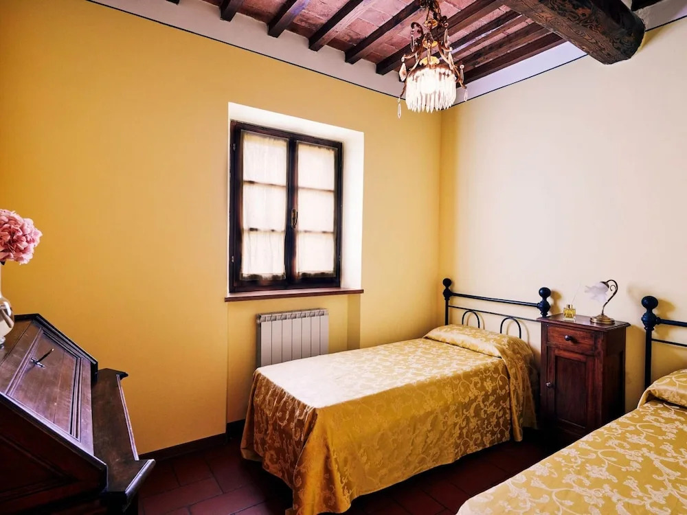 Beautiful Holiday Home With View Over Cortona in Beautiful Surroundings