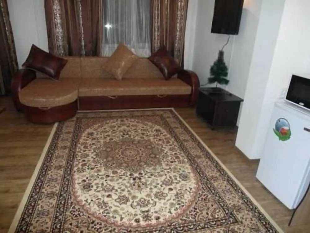 Kuze Hotel