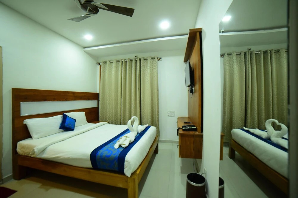 Castle Continental Premium Hotel