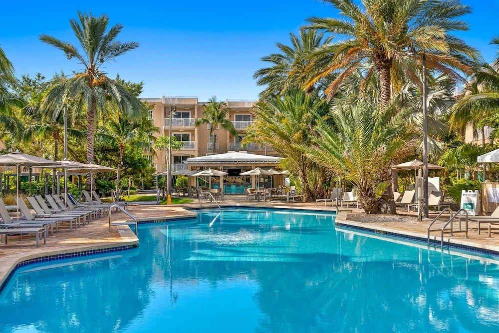 Island View 1BR Residence With Balcony