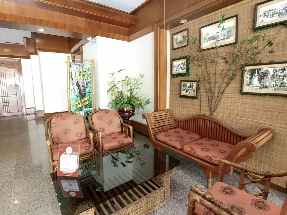 Nida Rooms White Gate 2 Walking