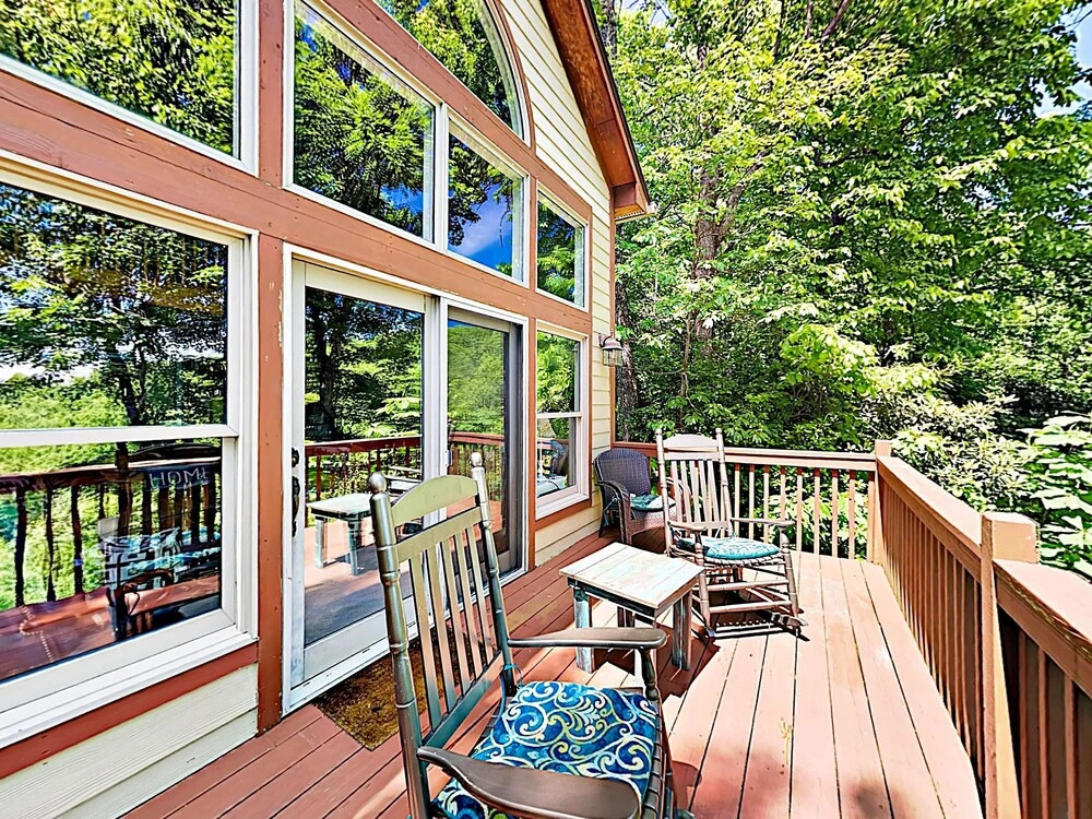 2637 Pisgah Forest - 3 Br Home