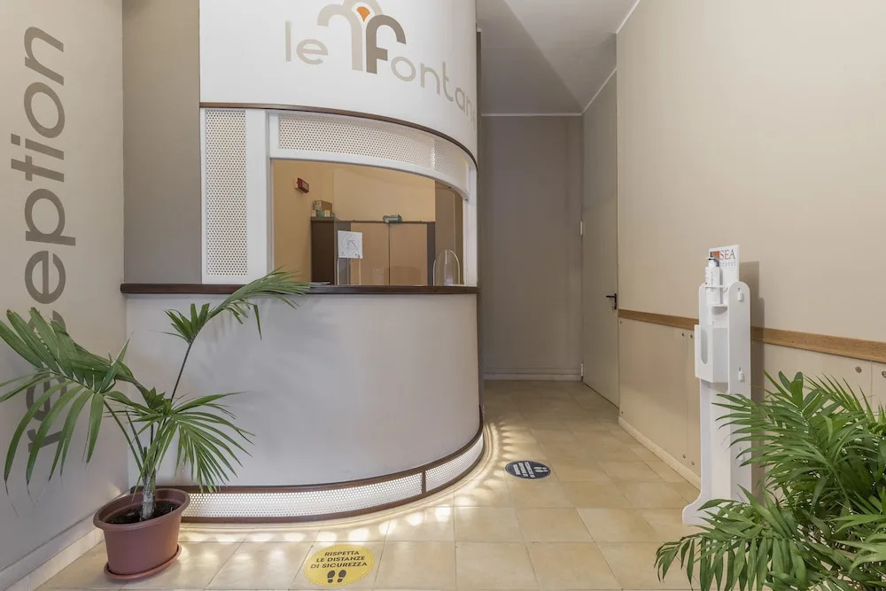 Stylish Residence Le Fontane 2 Bedroom Apartment Sleeps 5 - Trillo 5 No2942