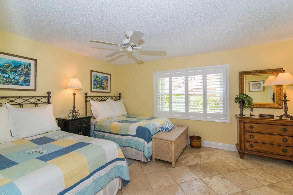 Aqua Bay Club Condos