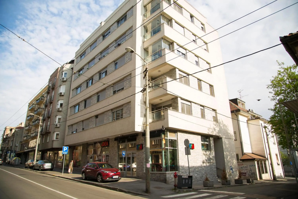 Ahoy Luxury Apartment