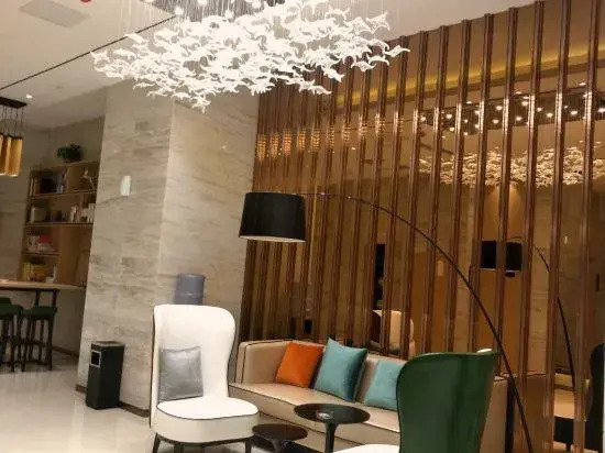 Qinin hotel (Haihang Square Metro Station Branch)