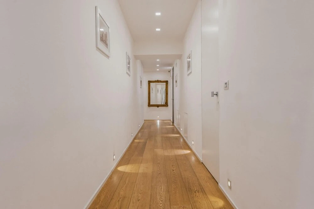 RG7 Apartments