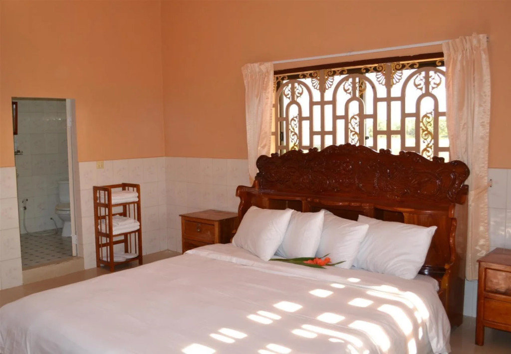 Kampot Manor