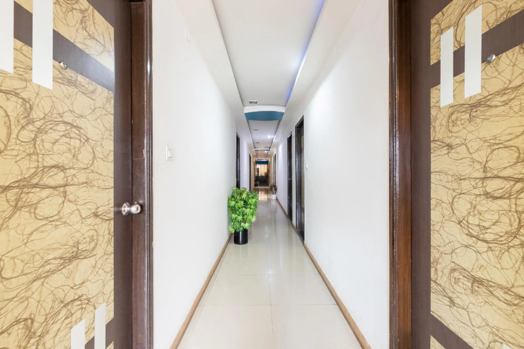 Hotel O The Red Velvet Opposite Novel Office Marathahalli Bridge