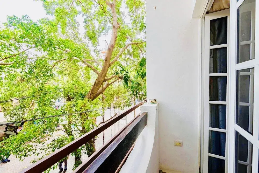 5th Avenue 3 people Balcony Apartment