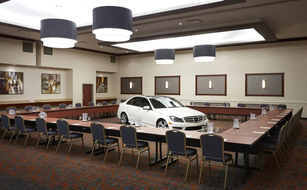 Courtyard by Marriott Montreal Airport