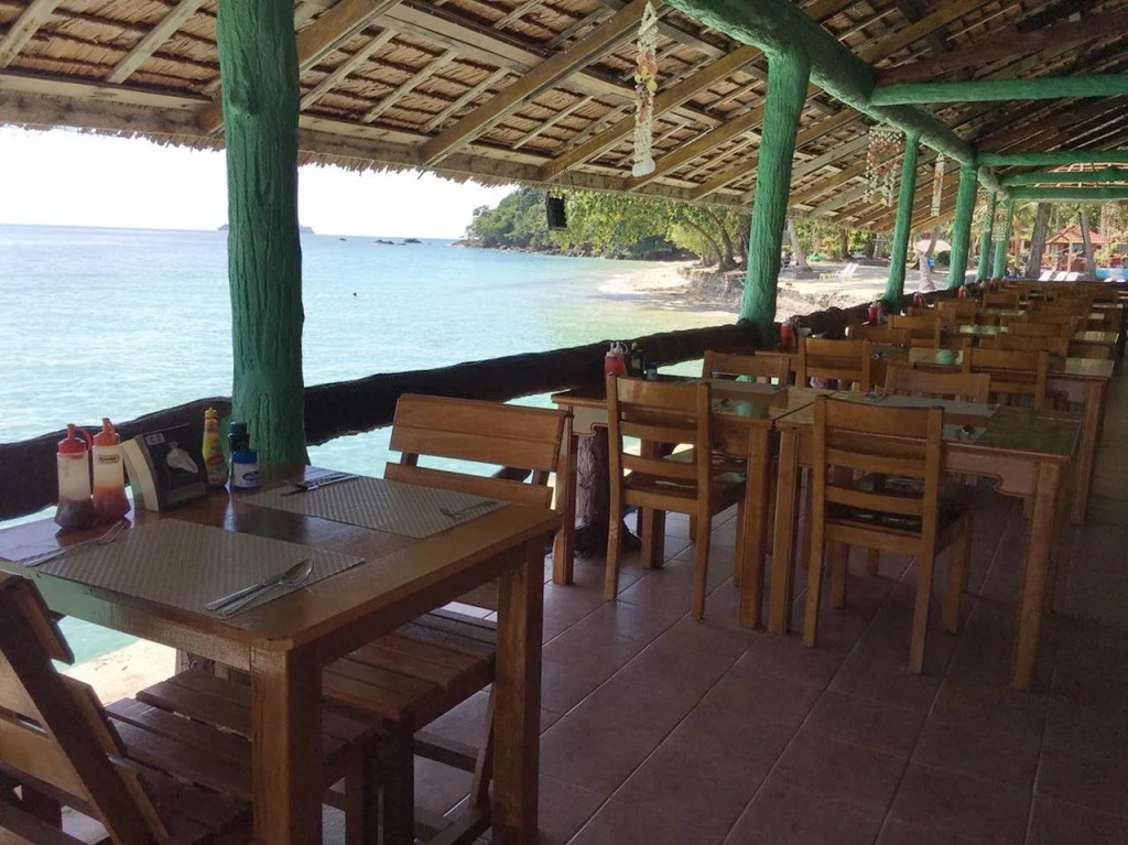 Koh Ngai Resort
