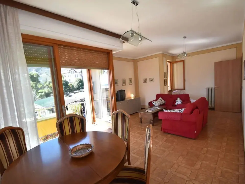 Spacious Retreat in Cannero