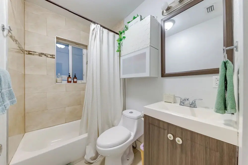 3 Mi to Beach: Pet friendly Fort Lauderdale Home