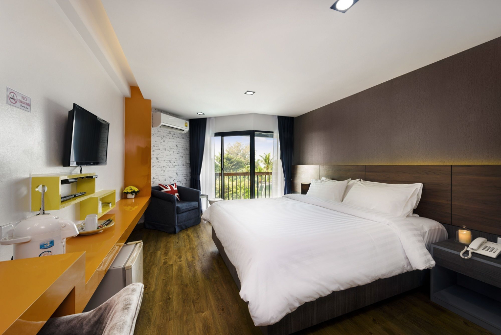The Loft Seaside Sriracha Hotel