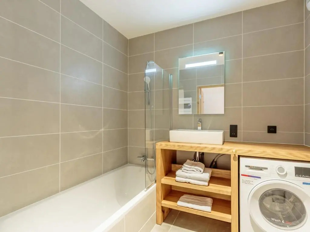 Appartement Champagny-en-Vanoise, 4 pièces, 8 personnes - FR-1-638-18