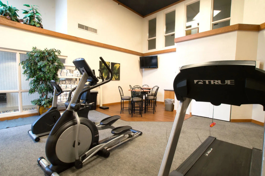 Greenstay Hotel & Suites