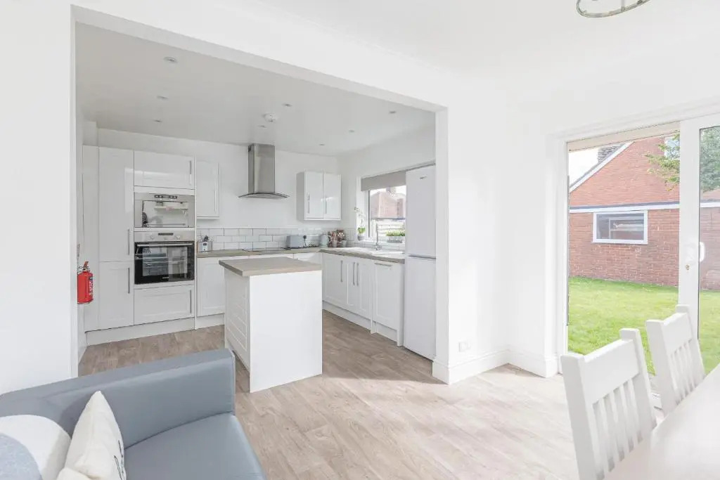 The Lovatt House by Sasco