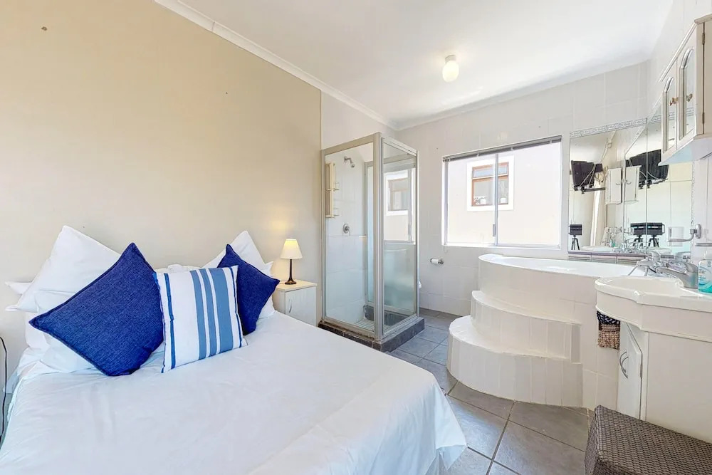 Waterfront Villa Retreat, Langebaan