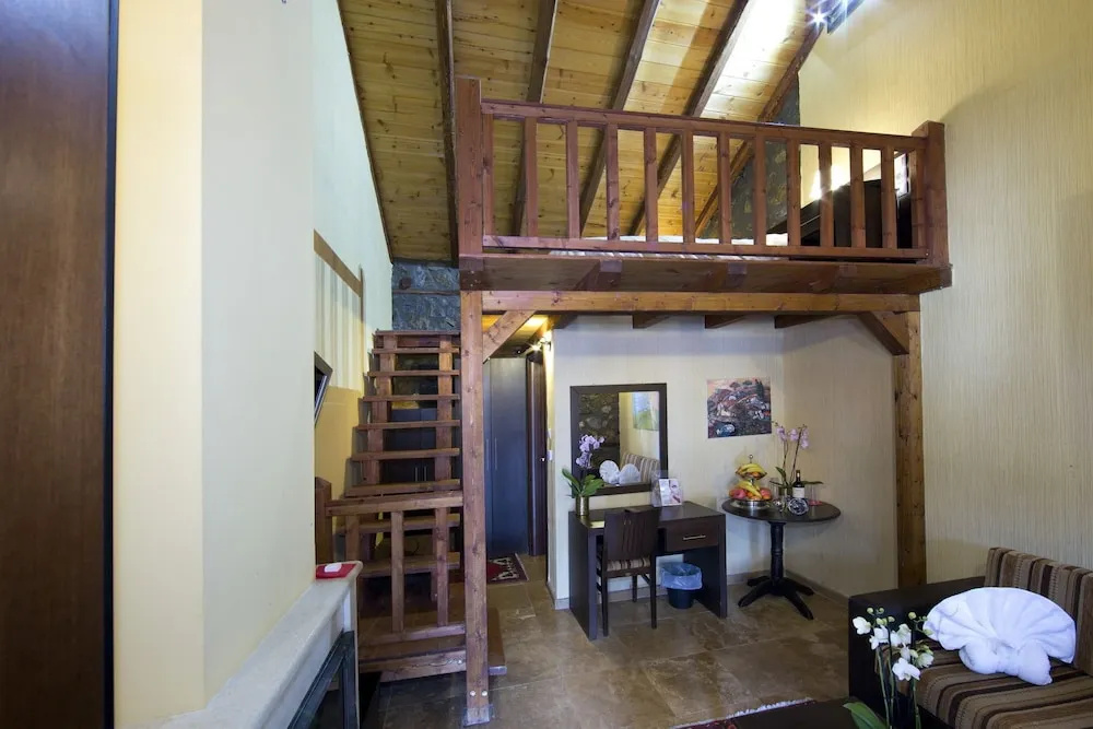 Chalet Lithos