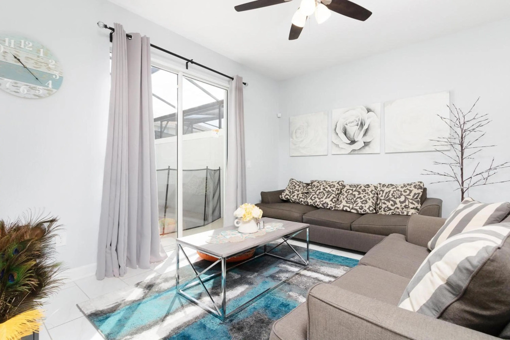 Storey Lake Free Water Park 4 Br 3 Bath Pool