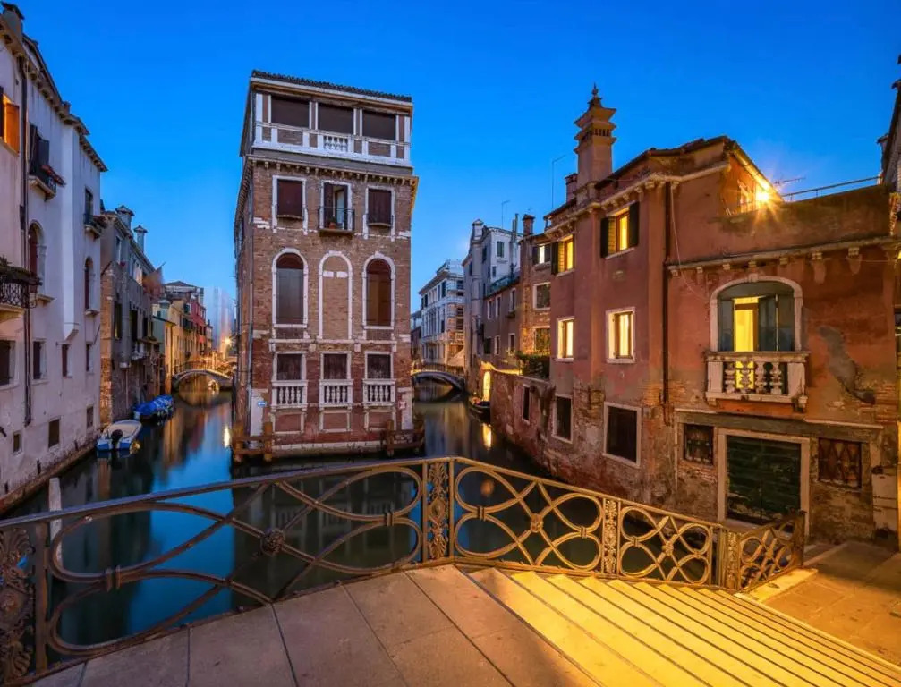 CA ZULIAN amazing canal view