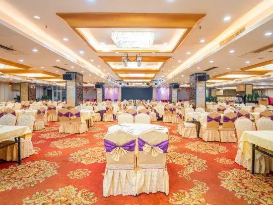 198 Business Hotel