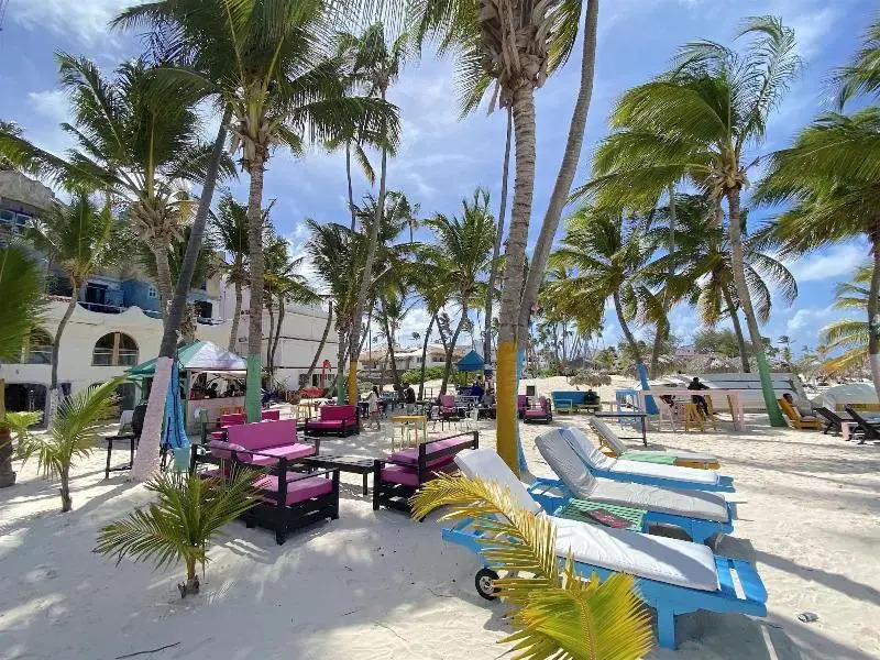 Aventura Deluxe Suites Rooftop Pool