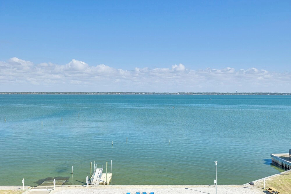 Walk to Ocean! Atlantic Beach Condo w/ Pool Access
