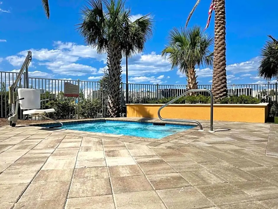 Calypso 3-2303 Penthouse Level w/ Incredible View!