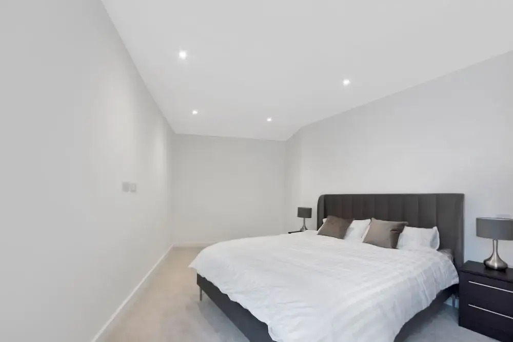 Guest Ready - Oak Crescent City House, London, E14