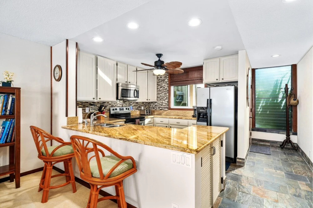 Big Island Keauhou Surf & Racquet 1204 2 Bedroom Condo