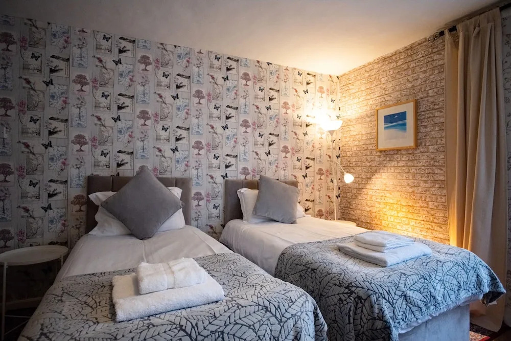 Laburnum Guest House at Bistro En Glaze