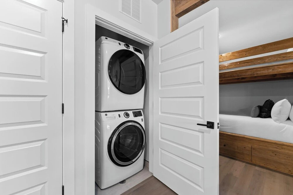 Brightwood #108, Building 2
