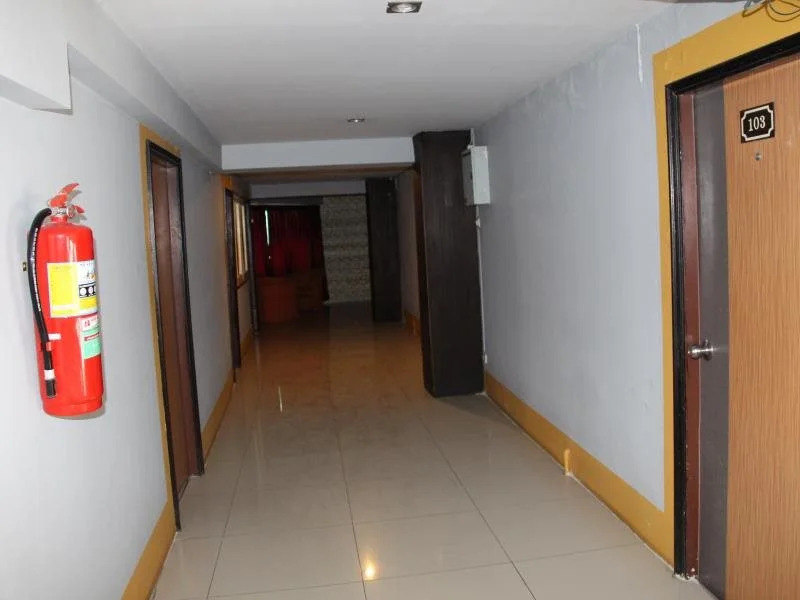 Central Place Hotel