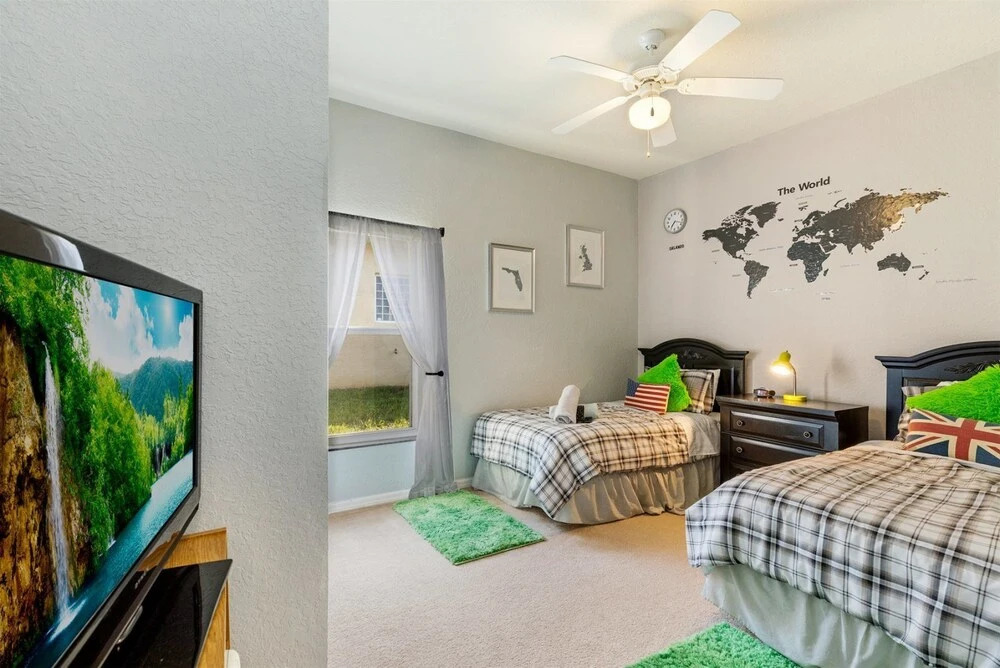 Stunning 4 Bed Pool Villa Located Just Minutes From the Orlando Area Attractions - 405