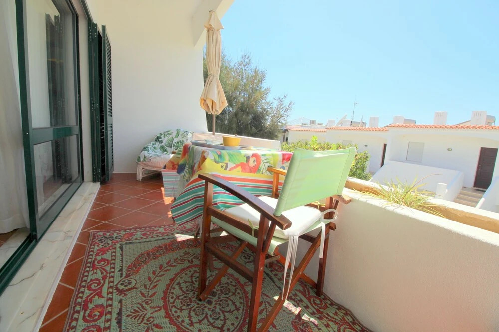 Appt With Pool And Terrace - Porches