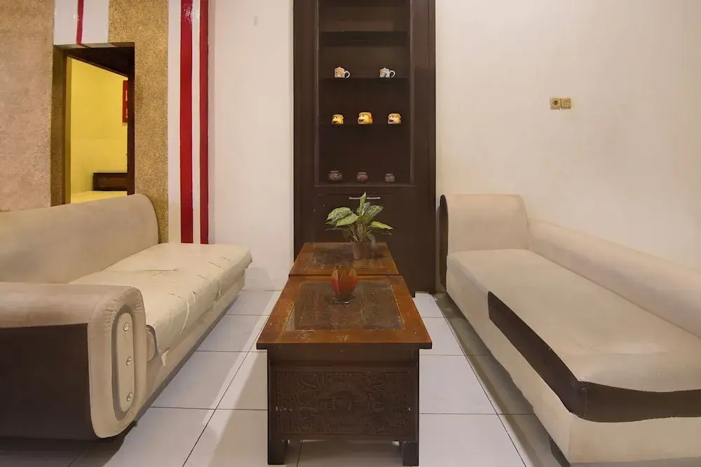 Hotel O Makassar near RS Grestelina formerly Wisma Makassar